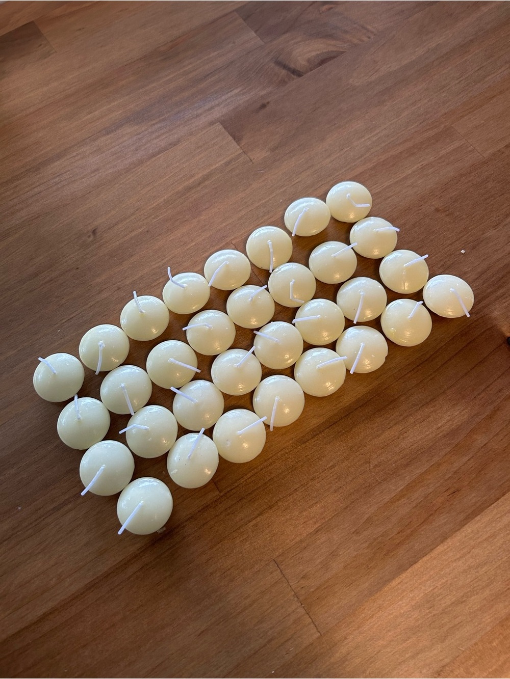 Set of 32 Floating Candles
